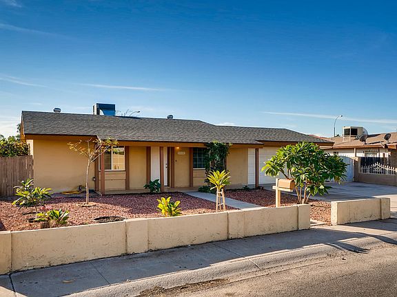 3rd image of 8111 W Westview Dr