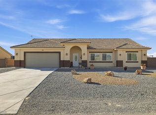 4800 Honey Locust Dr, Pahrump, NV 89061