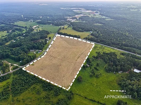 5084 County Road 388, Valley, AL 36854