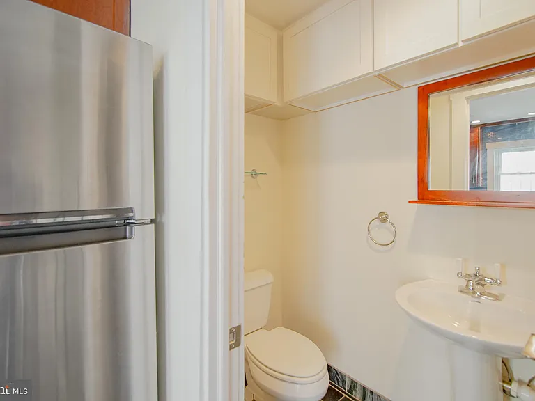 2619 South St #3 — Photo 8