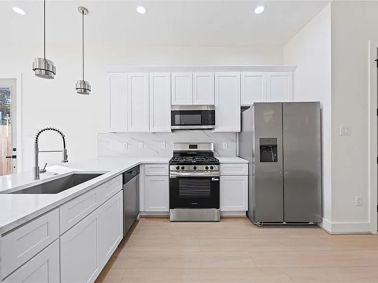 5222 Gold St #A — Photo 8