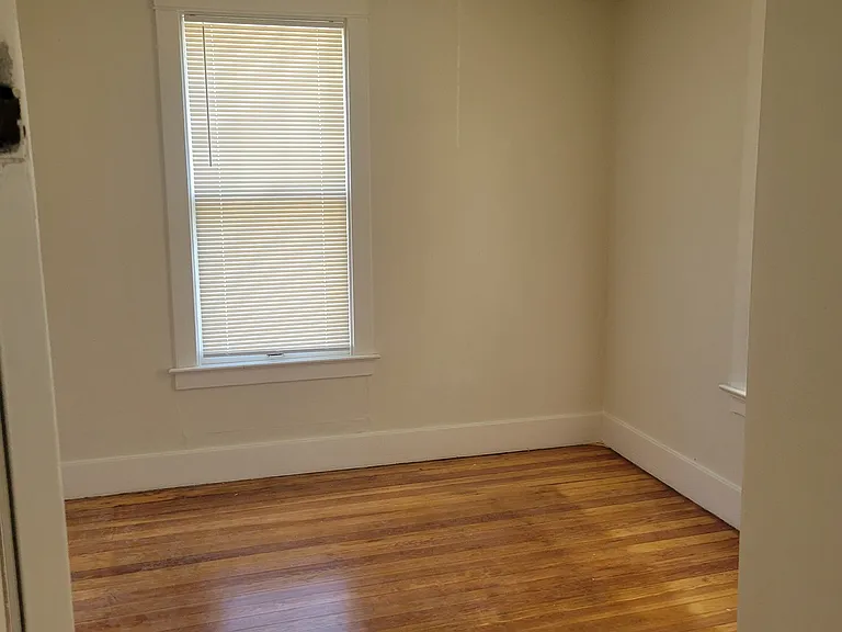 2323 Gaebler Ave — Photo 7