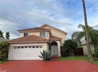 5262 SW 154th Pl, Miami, FL 33185