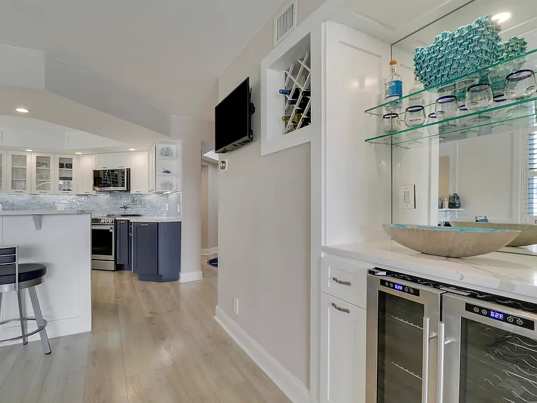 515 Bay Colony Dr N — Photo 22