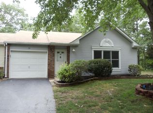 84 Woodshill Dr N, Lakewood, NJ