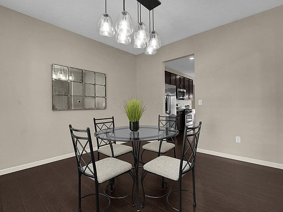 5th image of 202 Minton Dr