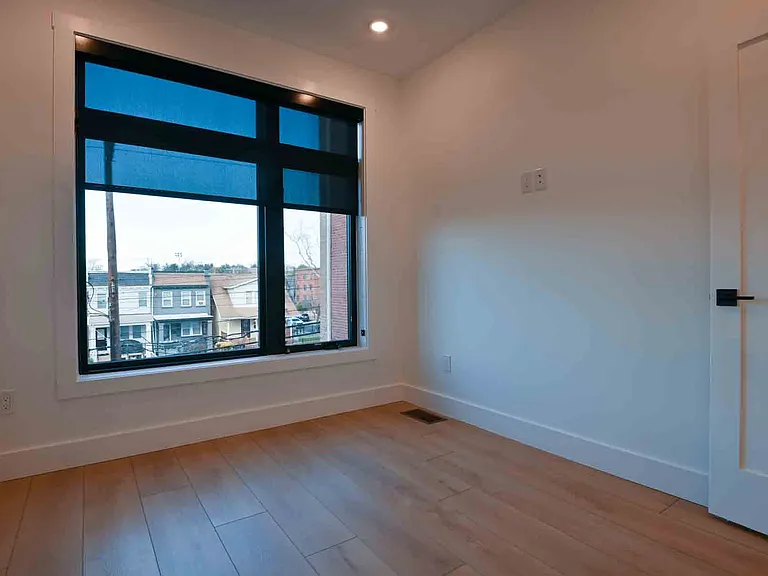 2641 4th St NE #1 — Photo 15