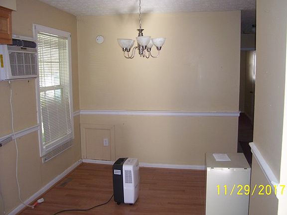 3rd image of 859 6th St
