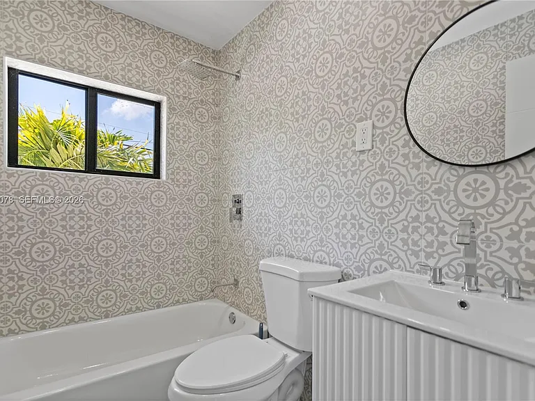 1524 SW 32nd Ct — Photo 24