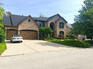 381 Crestwood Rd, Wood Dale, IL 60191