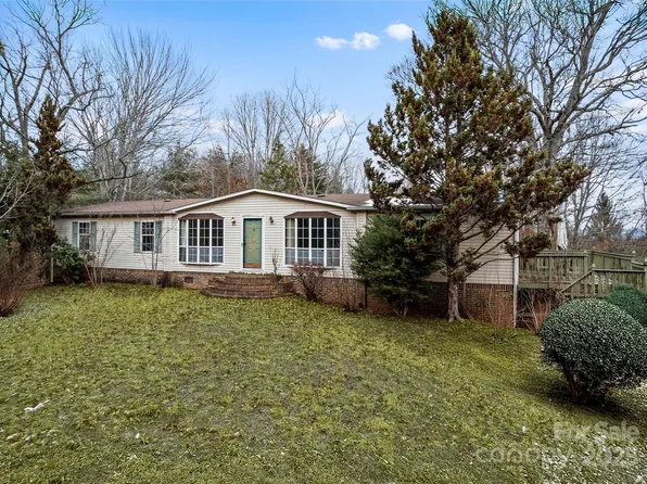 23 Little Austin Ln, Leicester, NC 28748