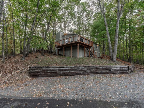 2nd image of 147 Cub Ln