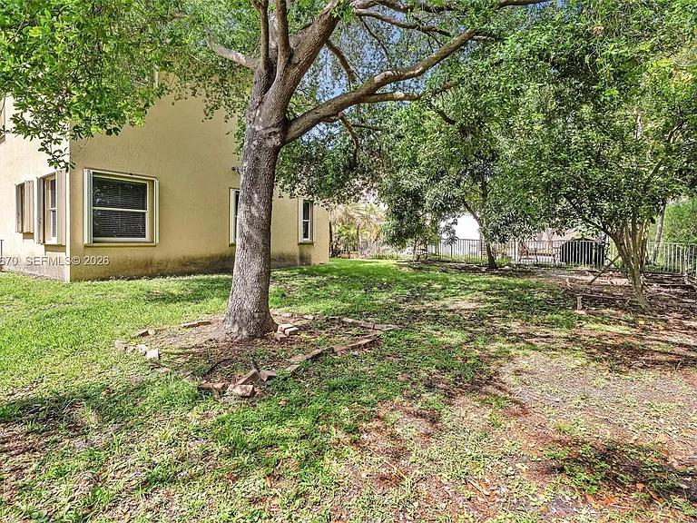14044 SW 54th St — Photo 9