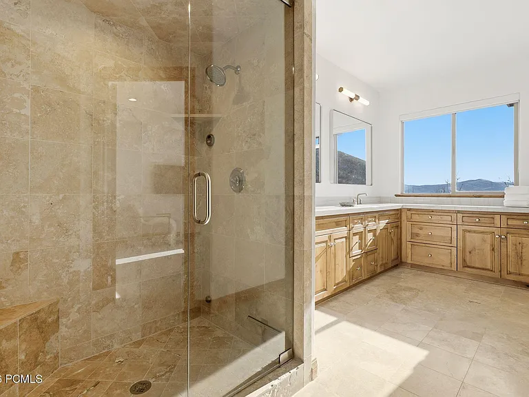1239 W Links Dr — Photo 17