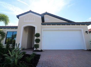 4665 Royal Dornoch Cir, Bradenton, FL 34211