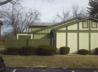 11154 Whispering Oaks Dr, Saint Louis, MO 63136
