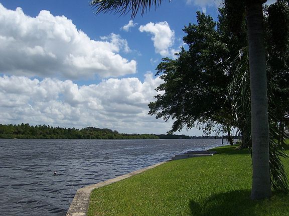 Wrap Around River Views