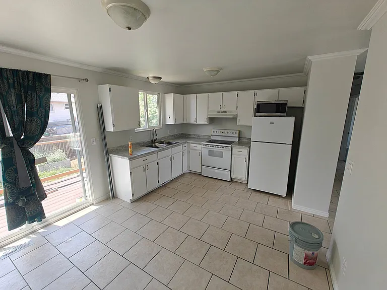 3718 S 8200 W — Photo 5