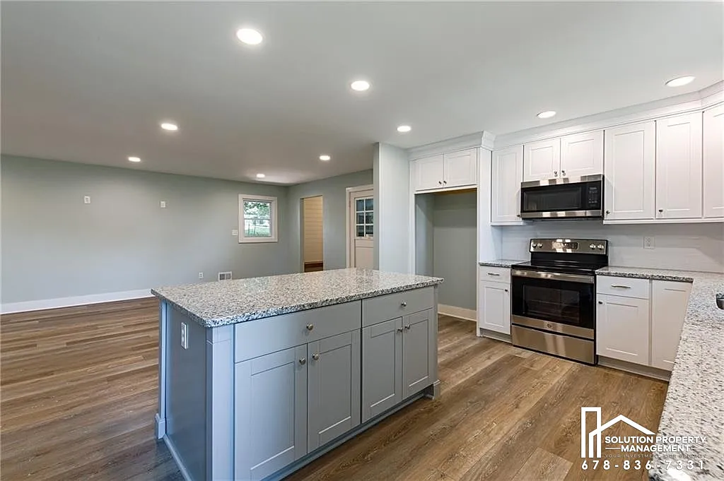 4 bed, 2826 sqft, $2,550 — Photo 4