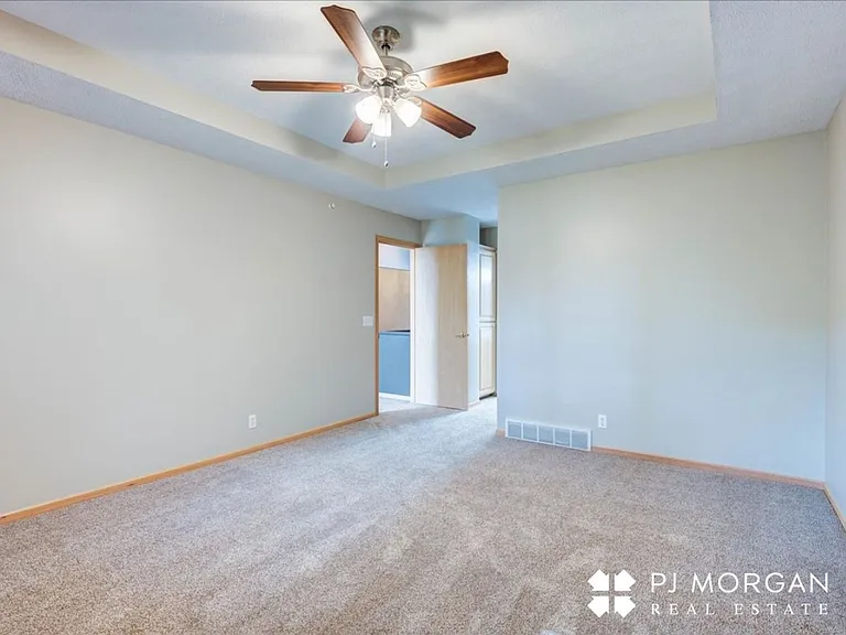 10027 S 171st St — Photo 23
