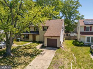 18 Hyacinth Ln, Sicklerville, NJ 08081