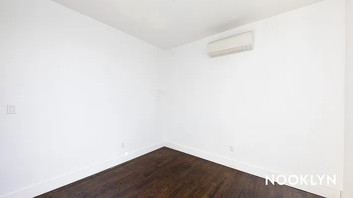 Rented by Nooklyn NYC LLC | media 9