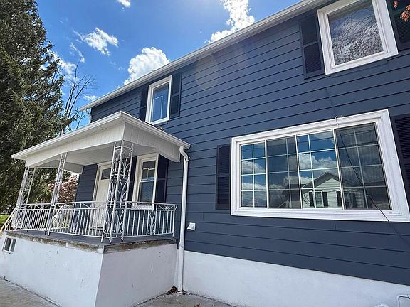 5th image of 210 Cherry St