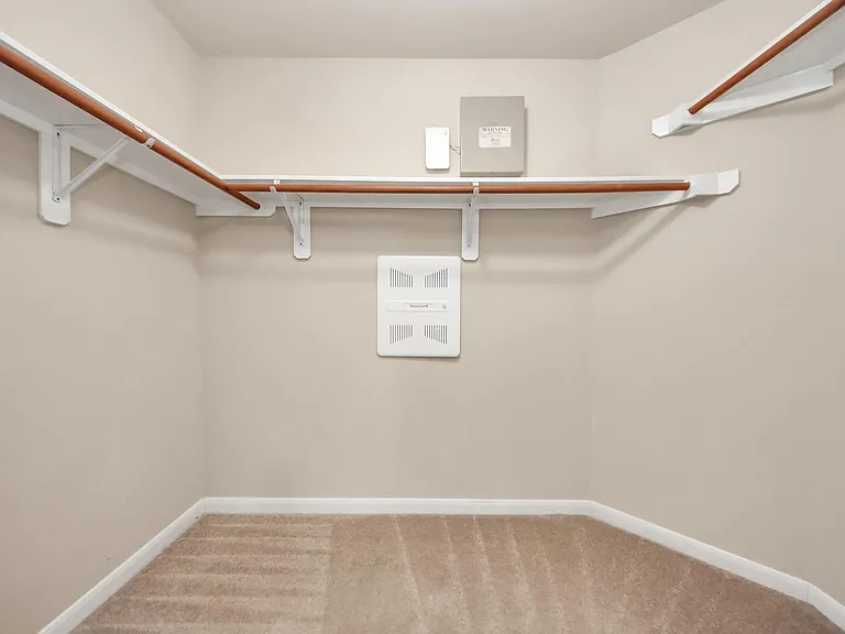 1251 Glenwood Canyon Ln — Photo 25