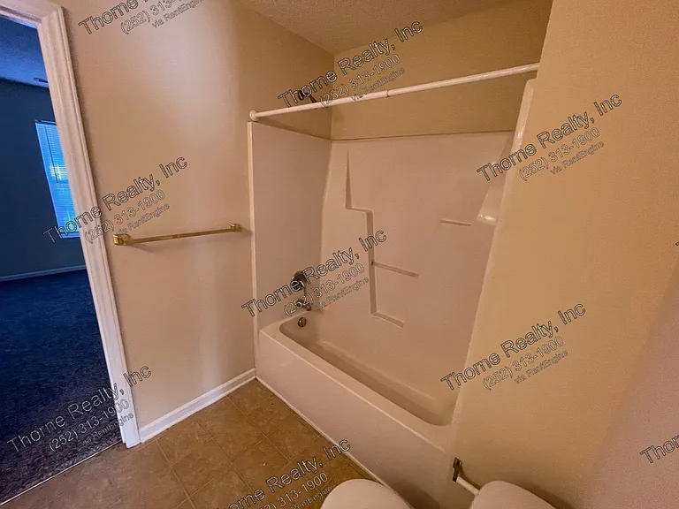 2256 Sherwood Ave — Photo 11