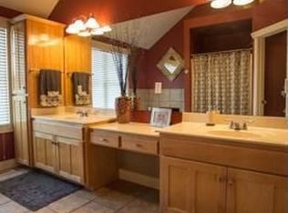 421 Oak Knoll Rd, Sparta, MO 65753