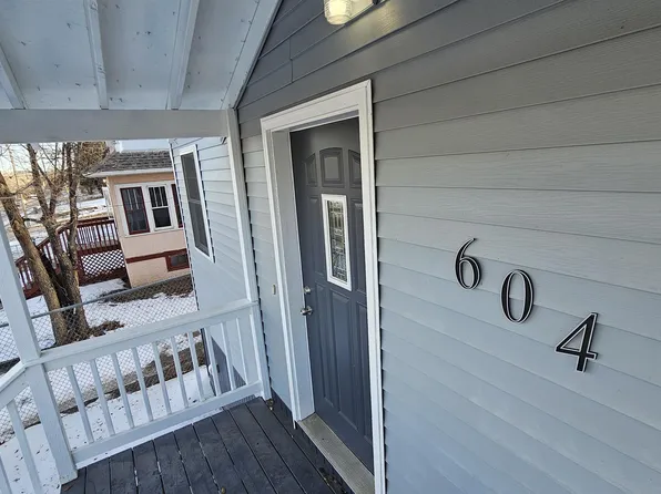 604 Valley St, Minot, ND 58701