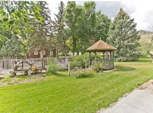 754 Apple Valley Rd, Lyons, CO 80540