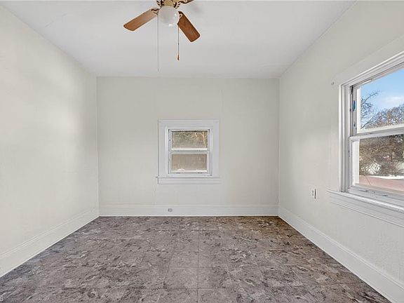 5th image of 421 Vine St