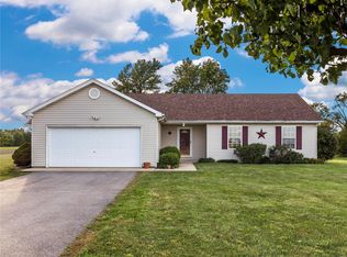 1345 Cypress Rd, Saint Jacob, IL 62281