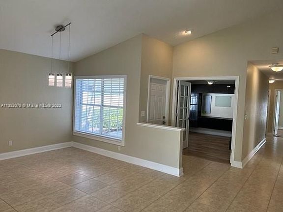 2nd image of 937 Jade Ct