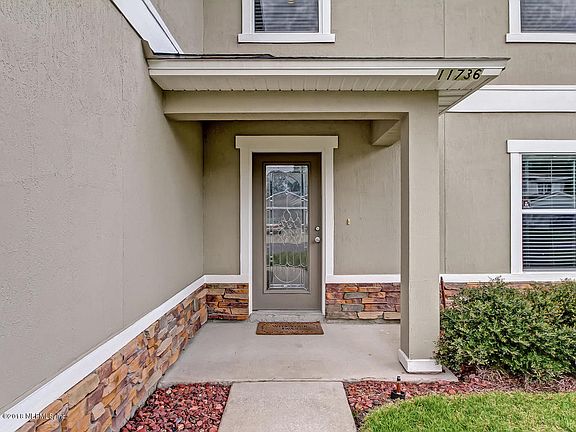 3rd image of 11736 Pleasant Creek Dr