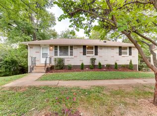 5015 Bonnaside Dr, Hermitage, TN 37076