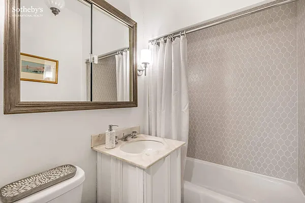 Sold by Sotheby's International Realty | media 7