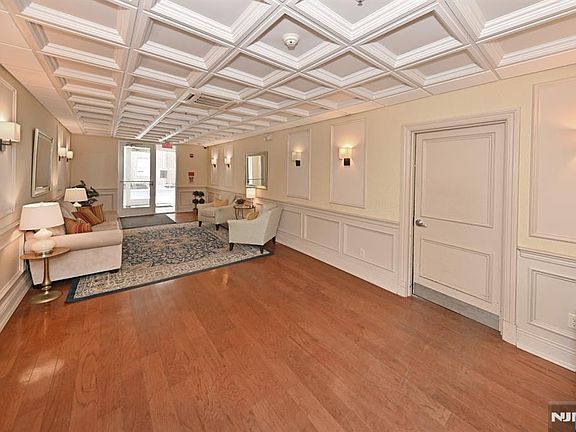 4th image of 2303 Rio Vista Ln