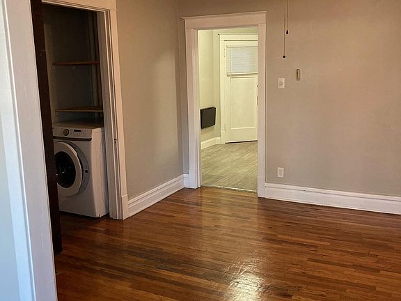 4th image of 6528 Clayton Ave #1W