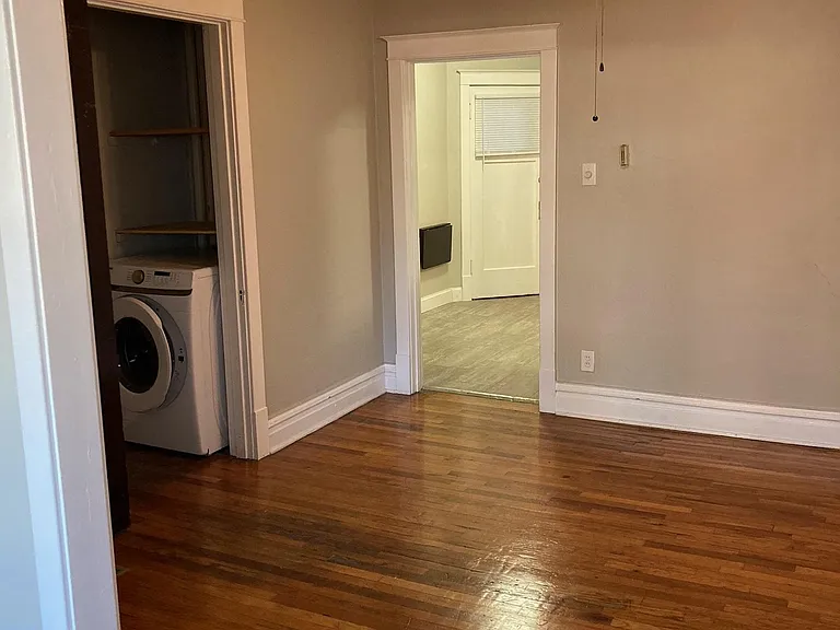 6528 Clayton Ave #1W — Photo 4