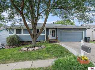 4992 Drexel St, Omaha, NE 68117