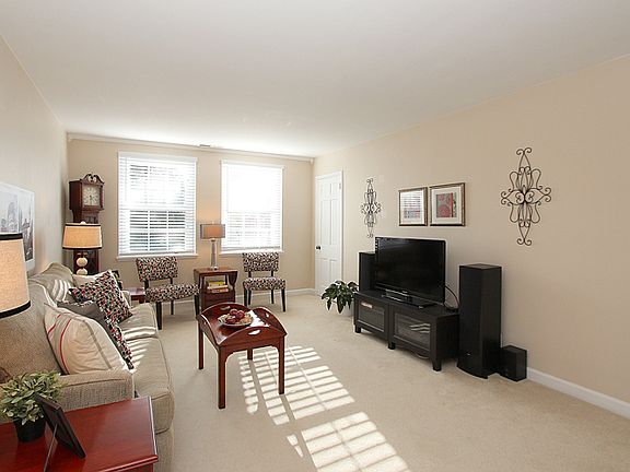 4th image of 3404 S Stafford St APT B2