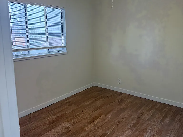 1585 Dudley St — Photo 5