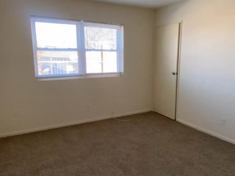 1070 Kings Hwy #210 — Photo 2