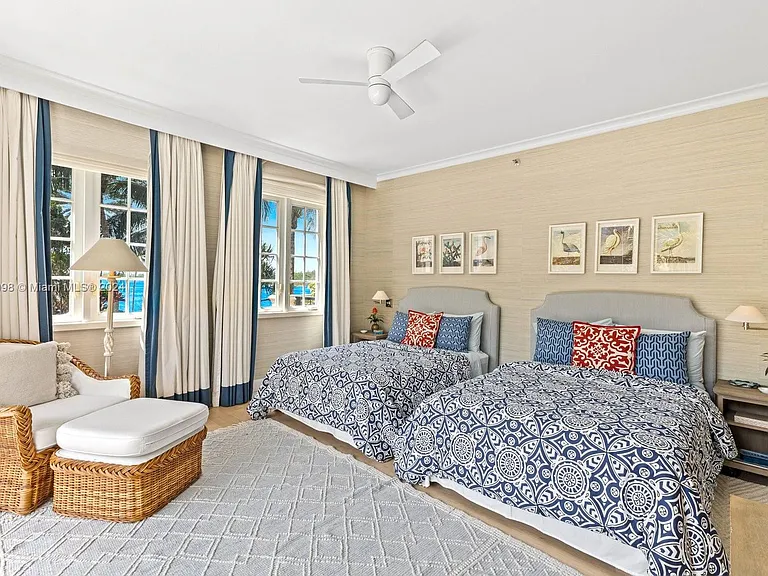 5221 Fisher Island Dr #5221 — Photo 33