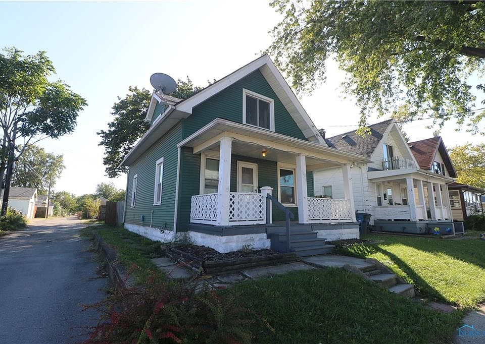 2nd image of 110 Nevada St