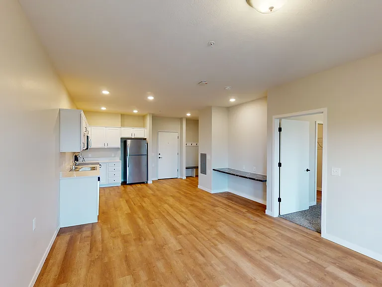 2901 S Burnsfield Ave #102 — Photo 5