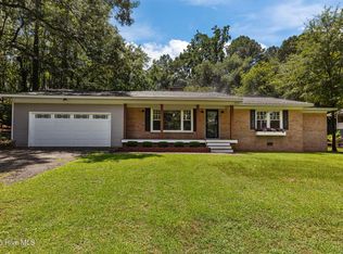 89 S Lakeshore Dr, Whispering Pines, NC 28327
