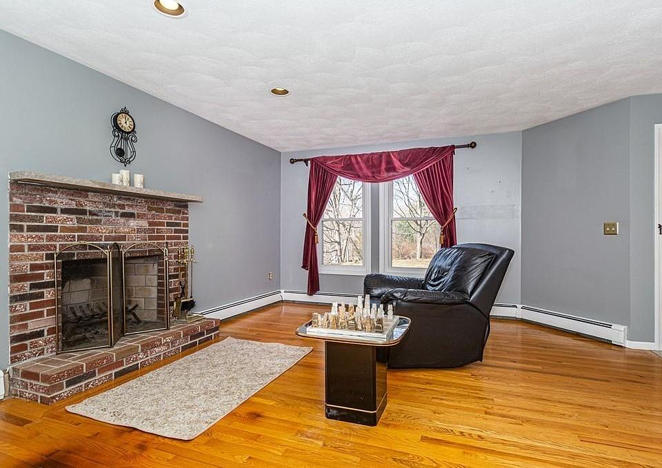 224 Westford St, Chelmsford, MA 01824 Zillow